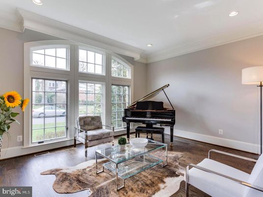 Interior, Living room, Piano, Recessed Lighting, Wood Texture Flooring