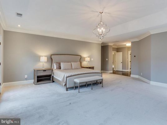 Bedroom, Chandelier, Interior, Pendant Lights, Recessed Lighting