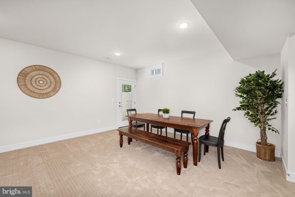 Dining room, Interior, Recessed Lighting