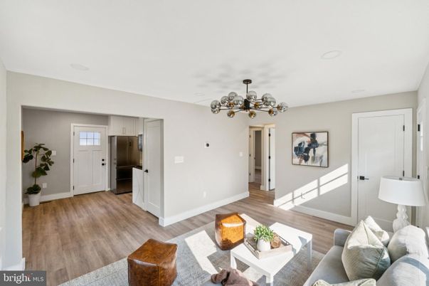 Interior, Living room, Pendant Lights, Stainless Steel Appliances, Wood Texture Flooring