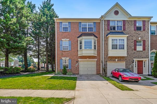 Attached, Exterior, Facade, Brick Facade, Rowhouse
