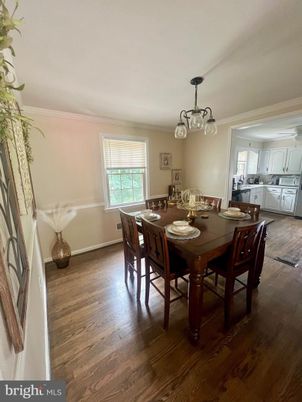 Dining room, Interior, Kitchen, Pendant Lights, Wood Texture Flooring