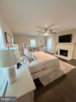 Bedroom, Fireplace, Interior, Wood Texture Flooring