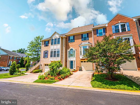 Attached, Exterior, Facade, Brick Facade, Rowhouse
