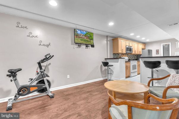 Fitness Equipment, Interior, Kitchen, Recessed Lighting, Wood Texture Flooring