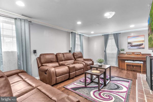 Interior, Living room, Piano, Recessed Lighting, Wood Texture Flooring