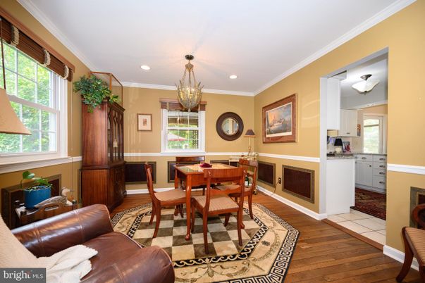 Chandelier, Dining room, Interior, Kitchen, Pendant Lights, Recessed Lighting, Wood Texture Flooring
