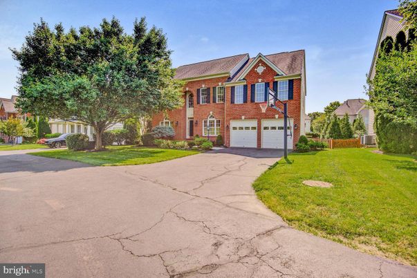 Attached, Backyard, Exterior, Facade, Brick Facade, Georgian