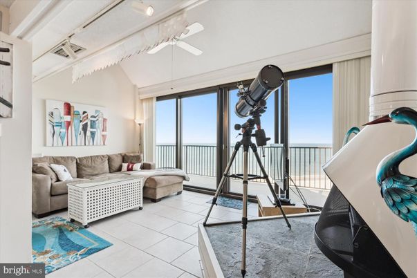 Fitness Equipment, Interior, Living room, Water