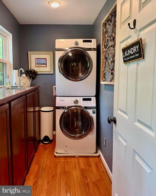 Interior, Recessed Lighting, Utility Closets, Washer, Wood Texture Flooring