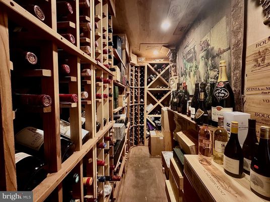 Interior, Recessed Lighting, Wine Storage