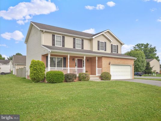 Attached, Exterior, Facade, Brick Facade, Farmhouse
