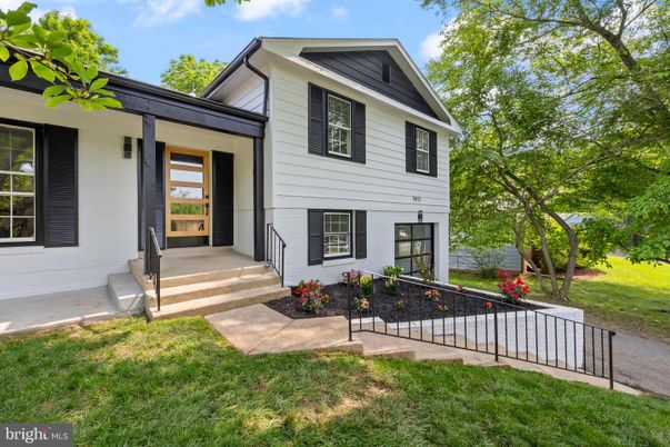Backyard, Exterior, Facade, Farmhouse