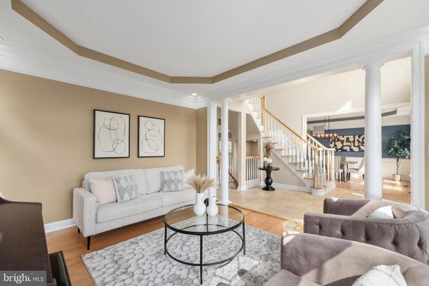 Chandelier, Dining room, Interior, Living room, Pendant Lights, Recessed Lighting, Wood Texture Flooring