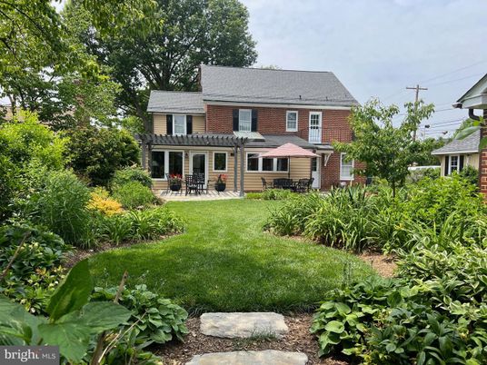 Backyard, Exterior, Facade, Brick Facade, Georgian