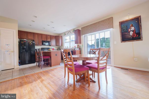 Dining room, Interior, Kitchen, Recessed Lighting, Wood Texture Flooring