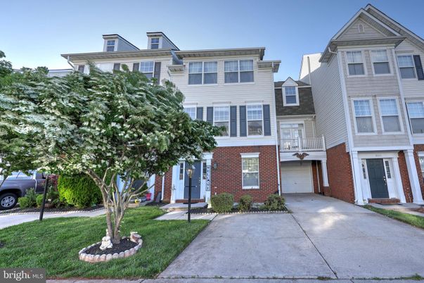 Exterior, Facade, Brick Facade, Rowhouse