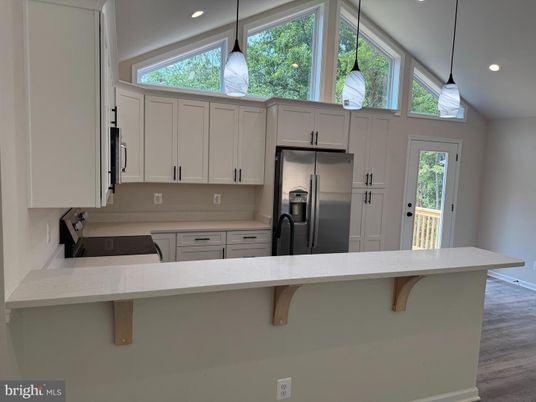 Interior, Kitchen, Pendant Lights, Recessed Lighting, Wood Texture Flooring