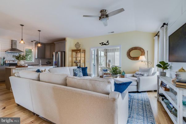 Interior, Kitchen, Living room, Pendant Lights, Stainless Steel Appliances, Wood Texture Flooring