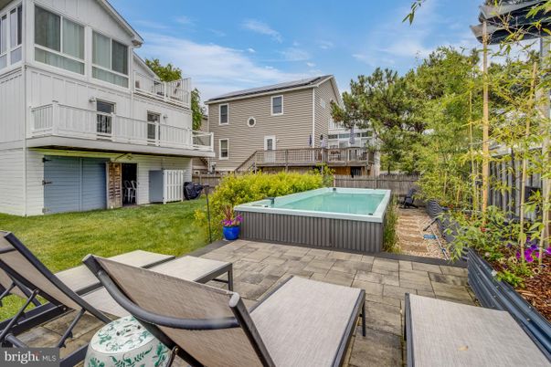 Backyard, Exterior, Hot Tub