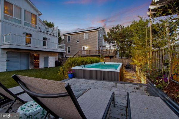 Backyard, Exterior, Hot Tub