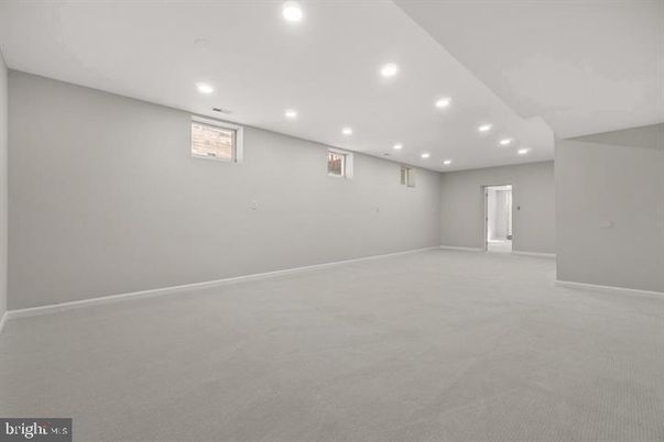 Empty room, Interior, Recessed Lighting