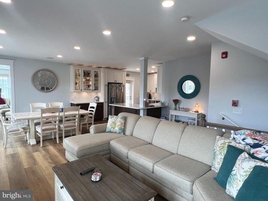Dining room, Interior, Kitchen, Living room, Recessed Lighting, Wood Texture Flooring