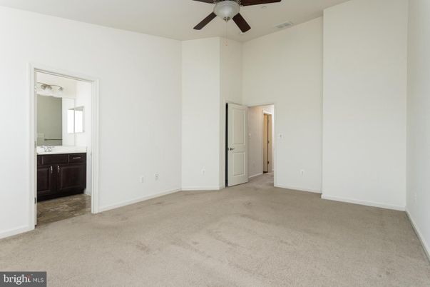 Bathroom, Empty room, Interior