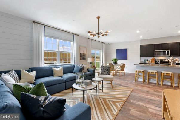 Dining room, Interior, Kitchen, Living room, Pendant Lights, Recessed Lighting, Stainless Steel Appliances, Wood Texture Flooring