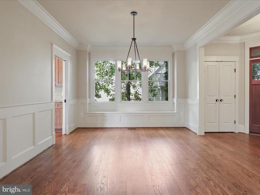 Empty room, Interior, Pendant Lights, Wood Texture Flooring