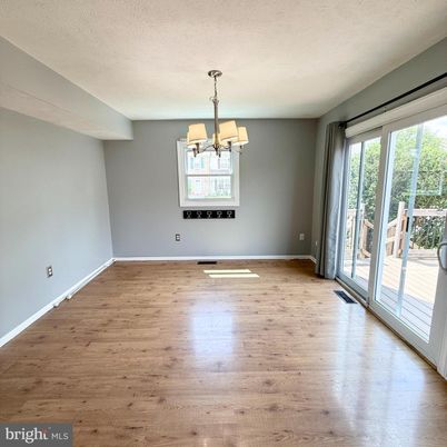 Chandelier, Empty room, Interior, Wood Texture Flooring