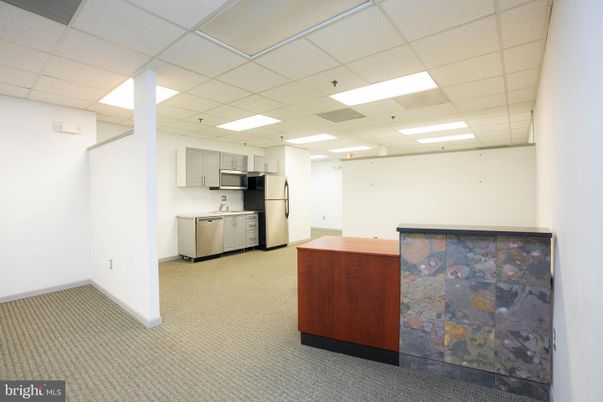 Interior, Kitchen, Recessed Lighting, Washer