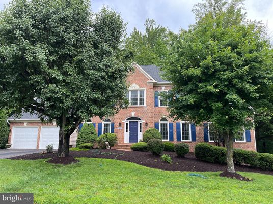 Backyard, Detached Garage, Exterior, Facade, Brick Facade, Brick Traditional