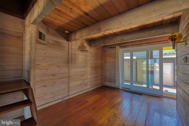 Empty room, Interior, Wooden Beams, Wooden Ceilings, Wood Texture Flooring, Wooden Walls