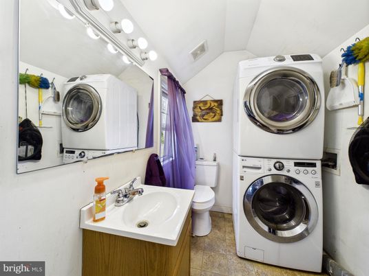 Bathroom, Interior, Utility Closets, Washer