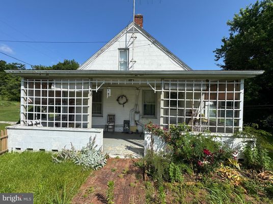 Exterior, Facade, A Frame
