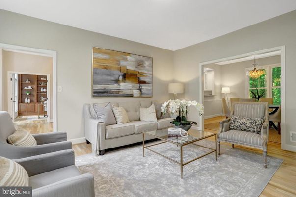 Chandelier, Interior, Living room, Wood Texture Flooring