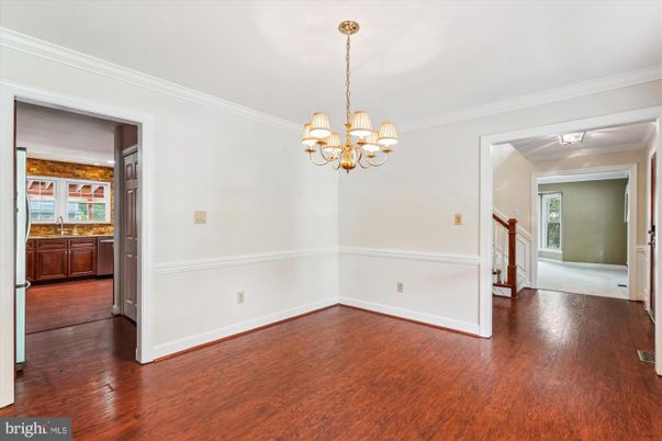 Chandelier, Empty room, Interior, Wood Texture Flooring