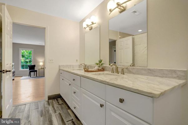 Bathroom, Dual Sink Vanities, Interior, Recessed Lighting, Wood Texture Flooring