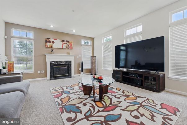 Fireplace, Interior, Living room, Recessed Lighting