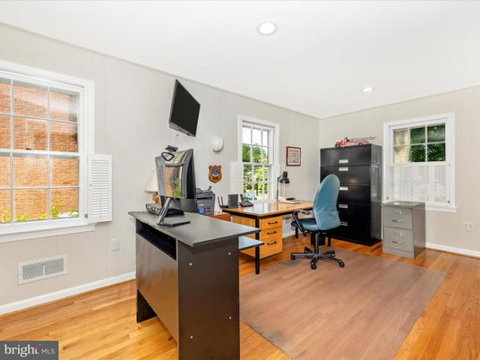 Home Office, Interior, Recessed Lighting, Wood Texture Flooring