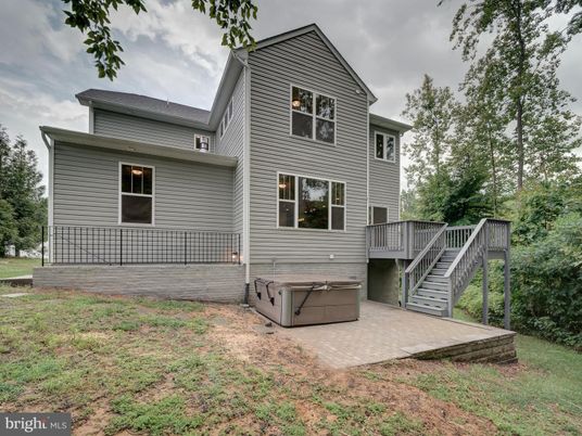 Backyard, Exterior, Hot Tub