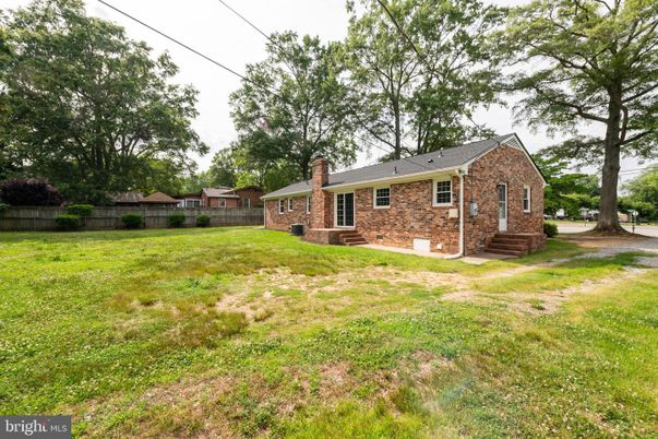 Backyard, Exterior, Facade, Brick Facade, Cape Cod