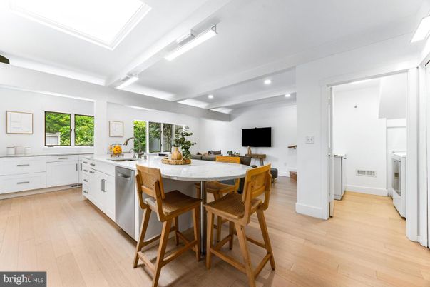Dining room, Interior, Kitchen, Recessed Lighting, Wood Texture Flooring