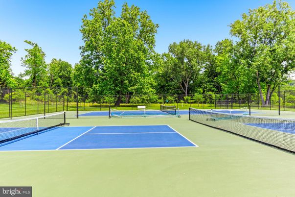 Exterior, Tennis Courts