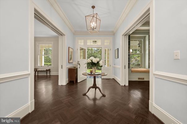 Interior, Pendant Lights, Wood Texture Flooring