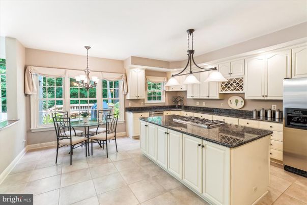 Chandelier, Dining room, Interior, Kitchen, Pendant Lights