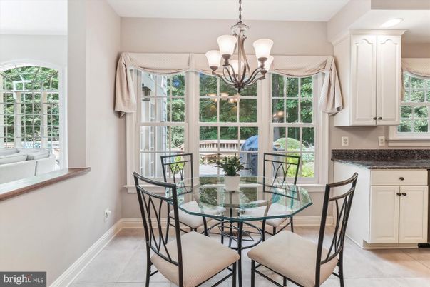 Chandelier, Dining room, Interior