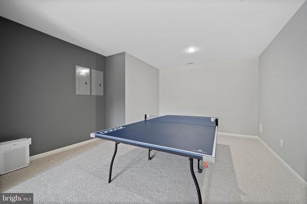 Game Room, Interior, Recessed Lighting