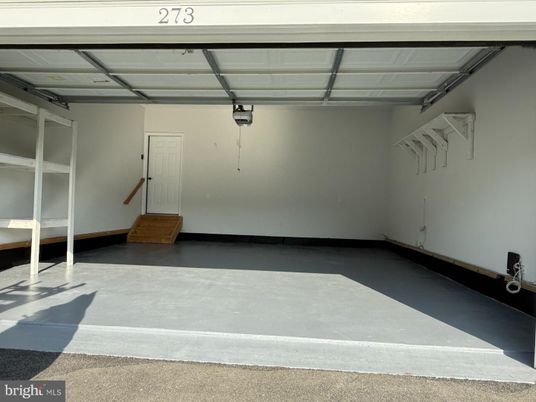 Garage, Interior